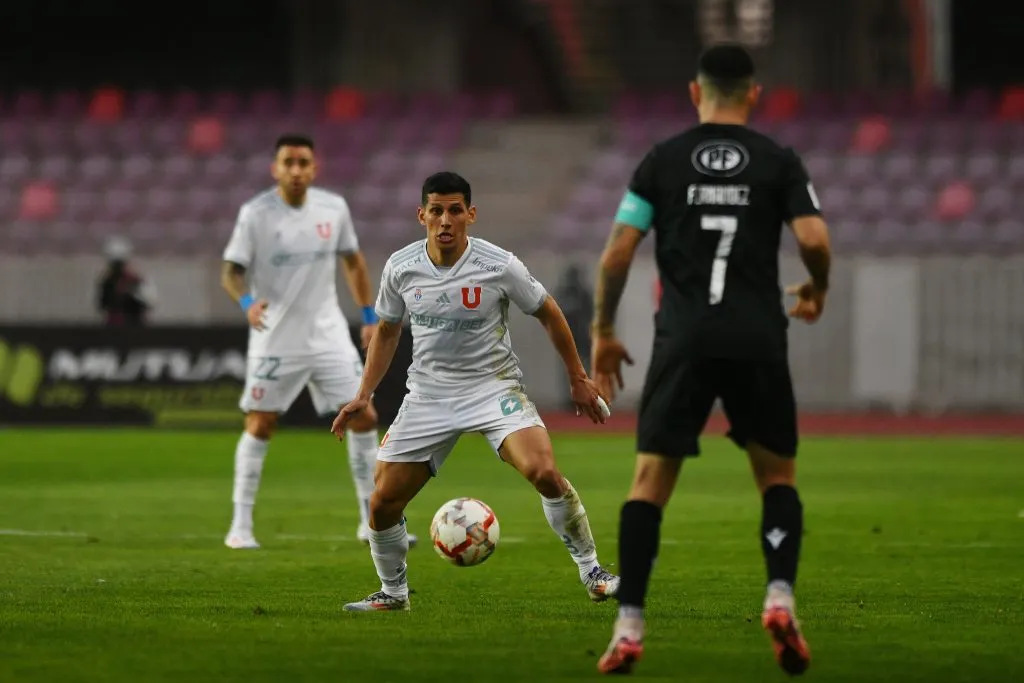 Poblete no es del gusto de los hinchas de la U | FOTO:  Alejandro Pizarro Ubilla/Photosport