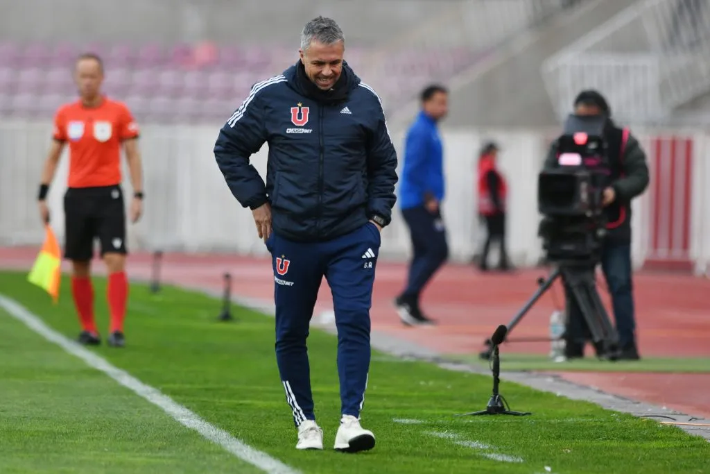 Álvarez y la gran interrogante para el fin de semana ¿Usará a Morales? (Photosport)