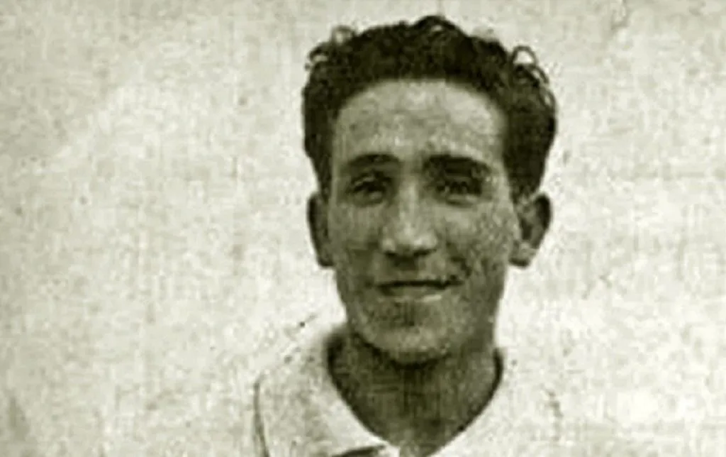 David Arellano Moraga, fundador de Colo Colo quien murió defendiendo los colores del club.