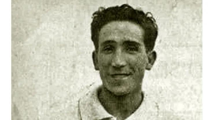 David Arellano Moraga, fundador de Colo Colo quien murió defendiendo los colores del club.