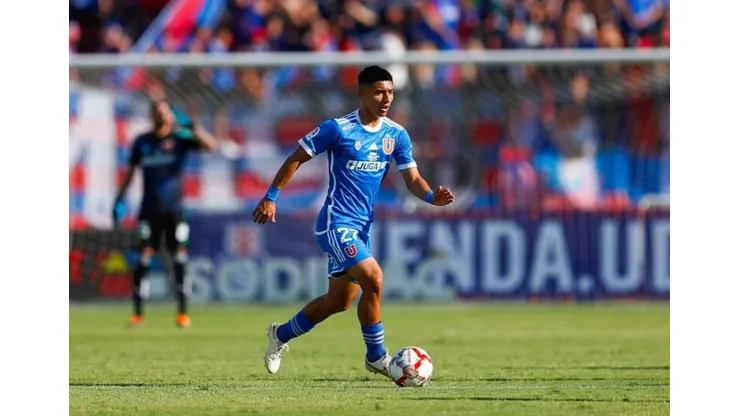 Universidad de Chile celebra el gol de un canterano que salió a préstamo.