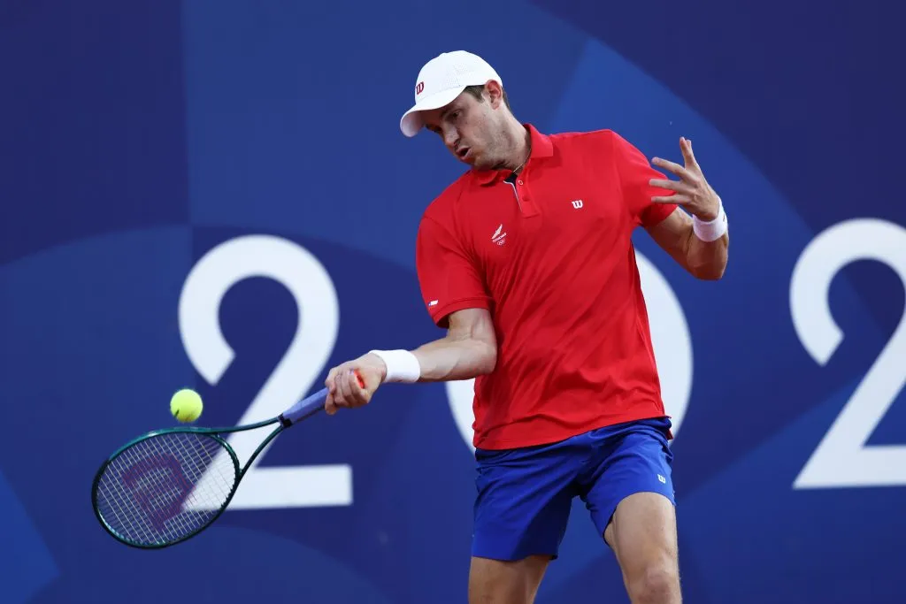 Nicolás Jarry no logra superar la primera ronda del singles de París 2024. (Foto: Getty)