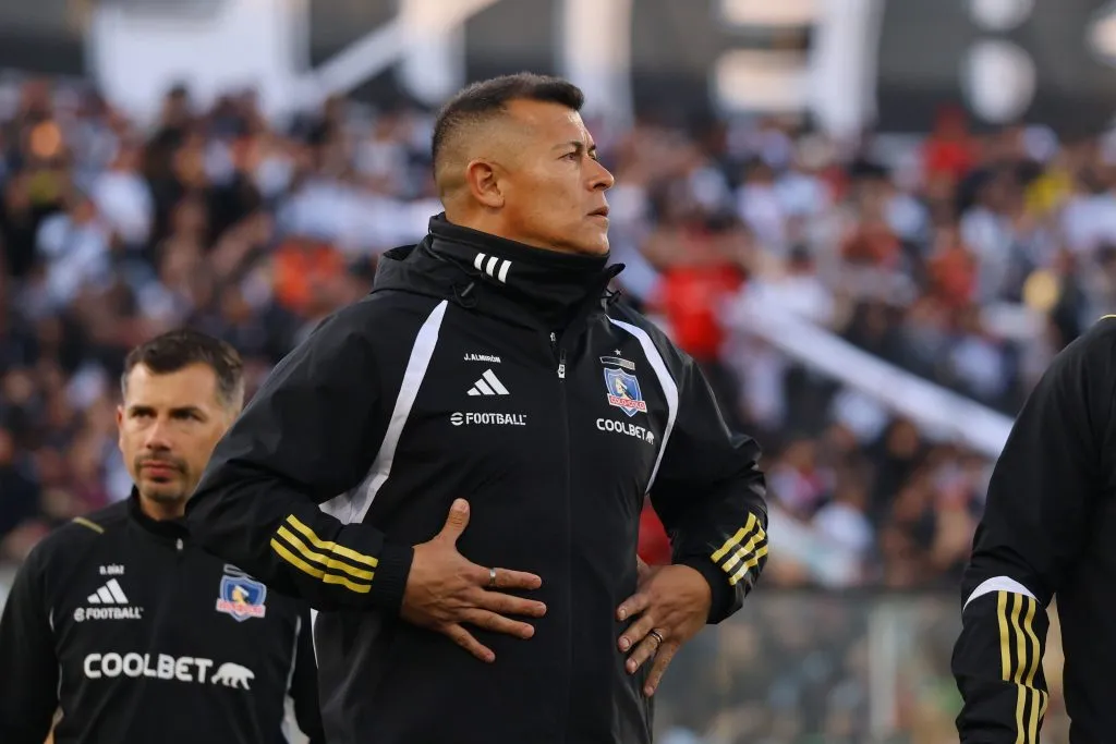 Jorge Almirón recibió potente crítica por parte de Juan Cristóbal Guarello.