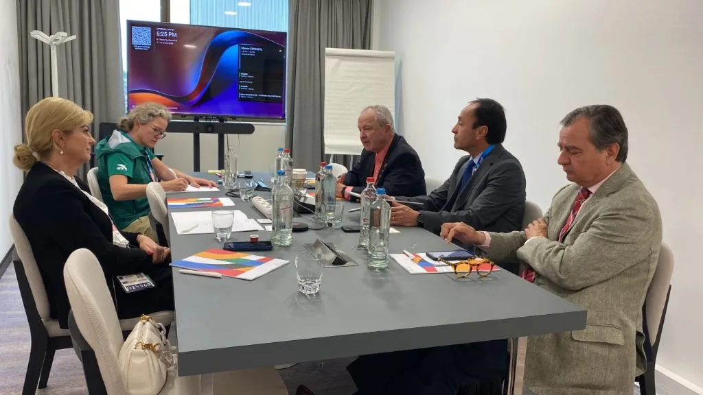 Representantes de Chile tuvieron reunión con miras a postulación a los Juegos Olímpicos.