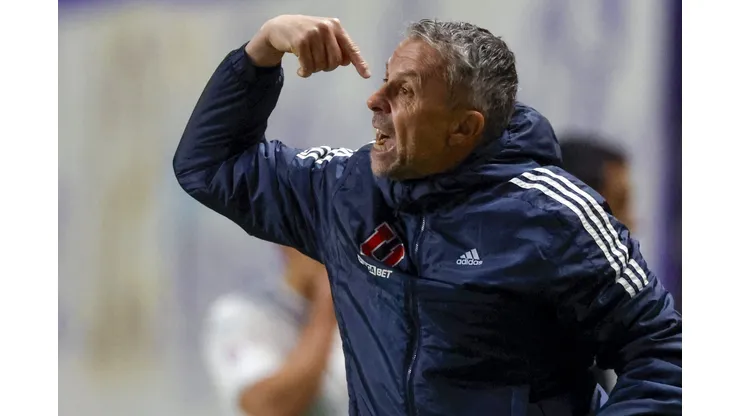 Cristián Caamaño cuestionó duramente al entrenador de Universidad de Chile.