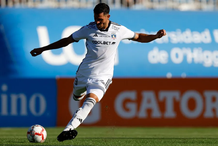 Ramiro González no tiene presencia en Colo Colo. | Foto: Photosport