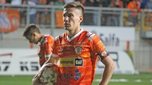 Juan Carlos Letelier feliz con la vuelta de Insaurralde.