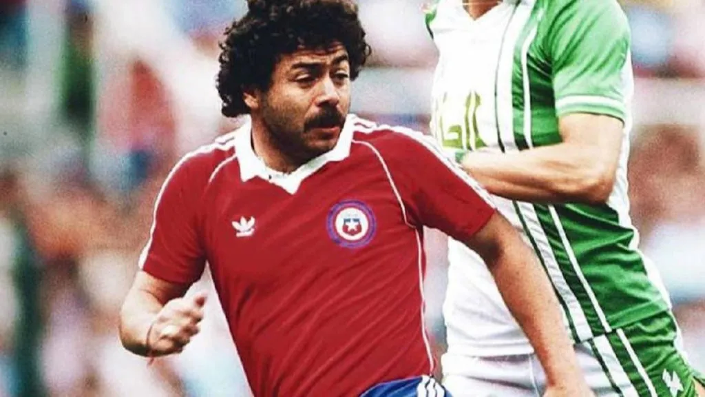 Carlos Caszely rememora sus años en la selección chilena.