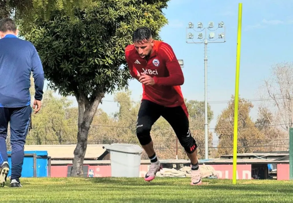 Mauricio Isla entrena en Juan Pinto Durán mientras resuelve su futuro. (Foto: Instagram)