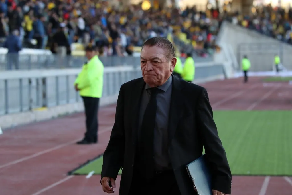 Clavito Godoy, fiel a su estilo, sacó la ametralladora contra Waldemar Méndez.