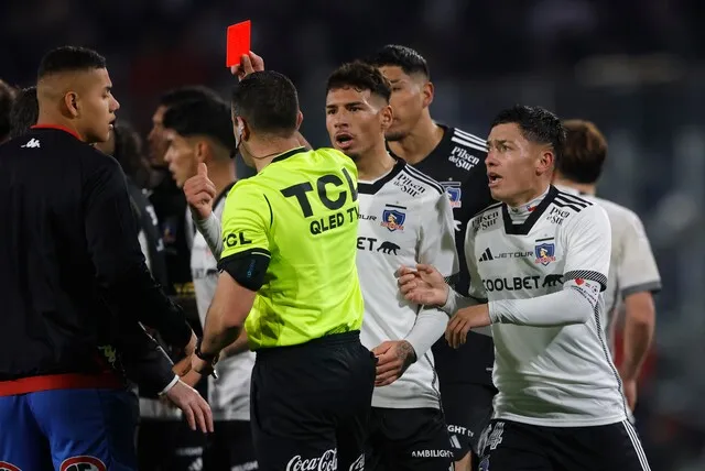 Cortés fue expulsado en Colo Colo | Foto: Photosport