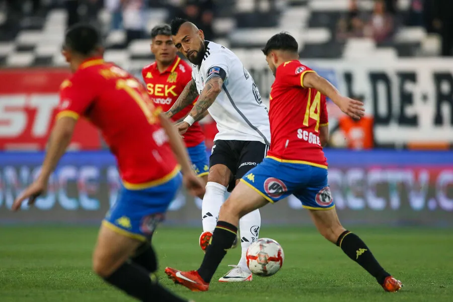 A Vladimiro Mimica no le gustó cómo jugó Colo Colo. | Foto: Photosport