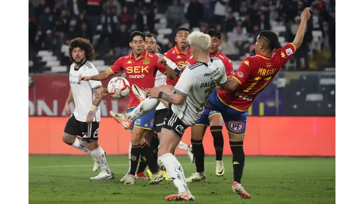 Un ex Ballet Azul reclamó por el penal cobrado contra Unión Española a favor de Colo Colo.