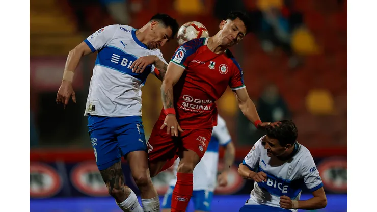 Universidad Católica venció a Unión La Calera en el Estadio Santa Laura.
