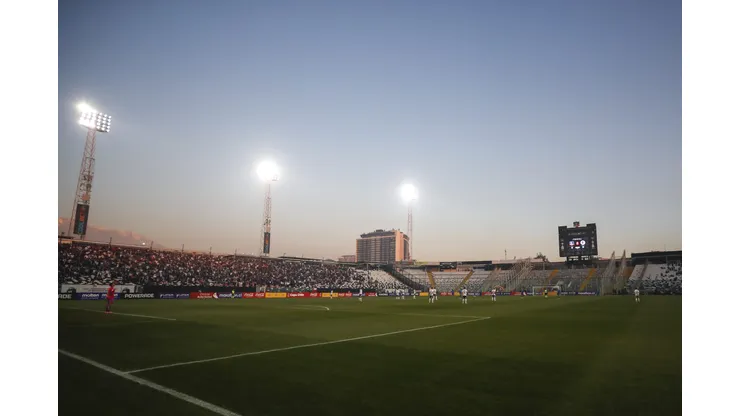 Colo Colo recibe a la Unión Española en el Monumental. (Foto: Photosport)