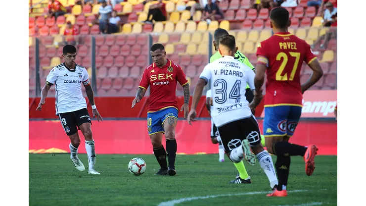Unión Española enfrenta a Colo Colo esta tarde