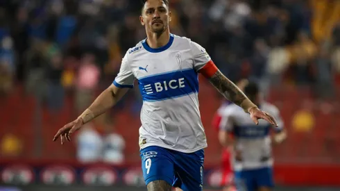 Fernando Zampedri anotó un doblete en el triunfo de la UC sobre La Calera. (Foto: Jonnathan Oyarzún/Photosport)