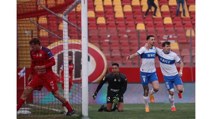 Universidad Católica venció a Unión La Calera. (Foto: Pepe Alvújar/Photosport)