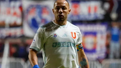 El mediocampista de la U muestra su nueva faceta al mundo.