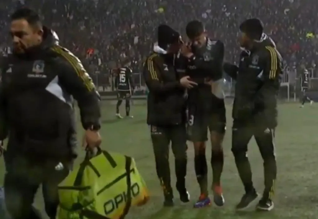 Bruno Gutiérrez salió a los 3 minutos del primer tiempo en el amistoso entre Colo Colo y Deportes Puerto Montt. (Foto: Captura)