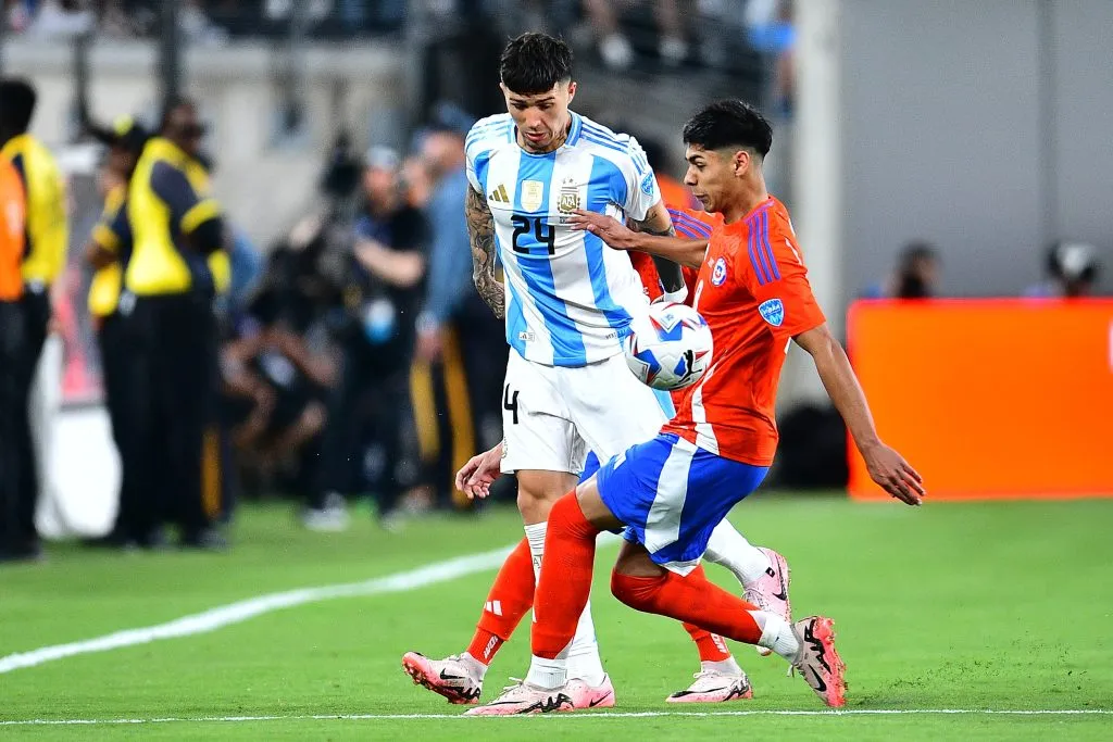 Enzo Fernández en el ojo del huracán por los cantos xenófobos