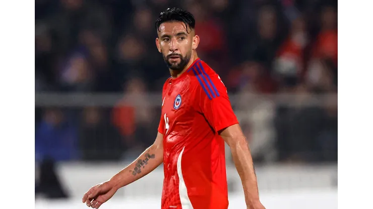 Mauricio Isla se entrena en Chile a la espera de definir su futuro. (Foto: Photosport)