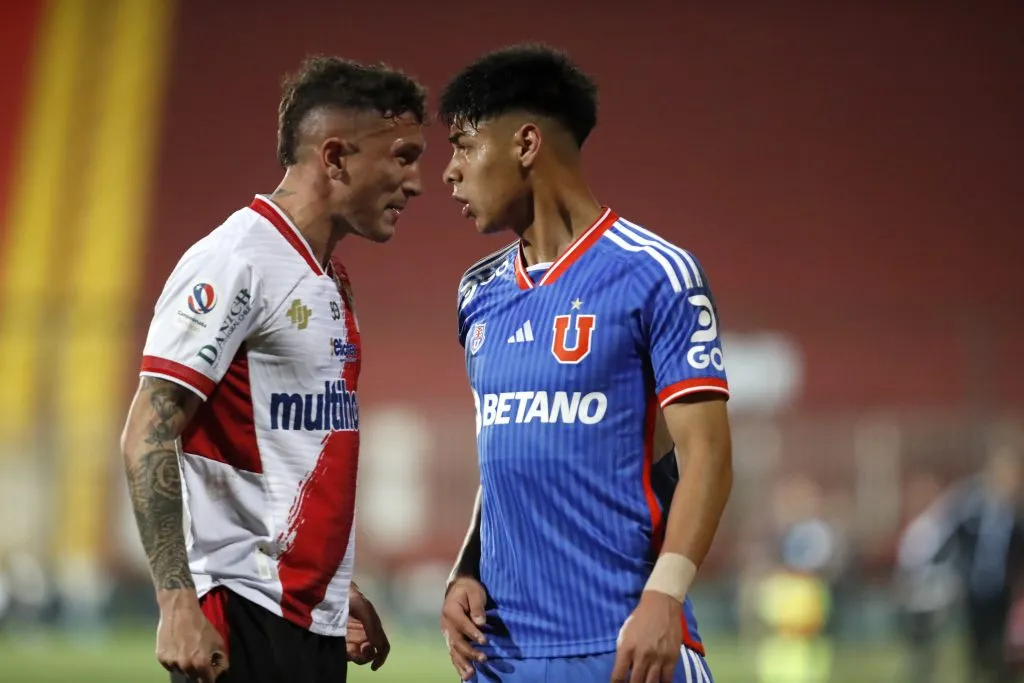 El “Cachi” Bechtholdt defendiendo los colores del Albirrojo | FOTO: Jonnathan Oyarzun//Photosport