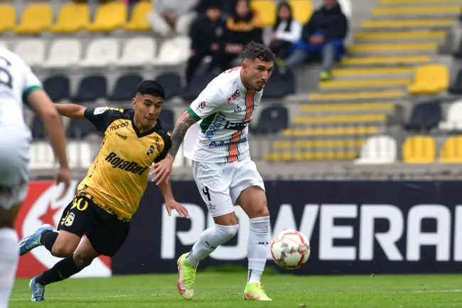 Franco Bechtholdt intentará detener cada ataque de la U | FOTO: Alejandro Pizarro Ubilla/Photosport