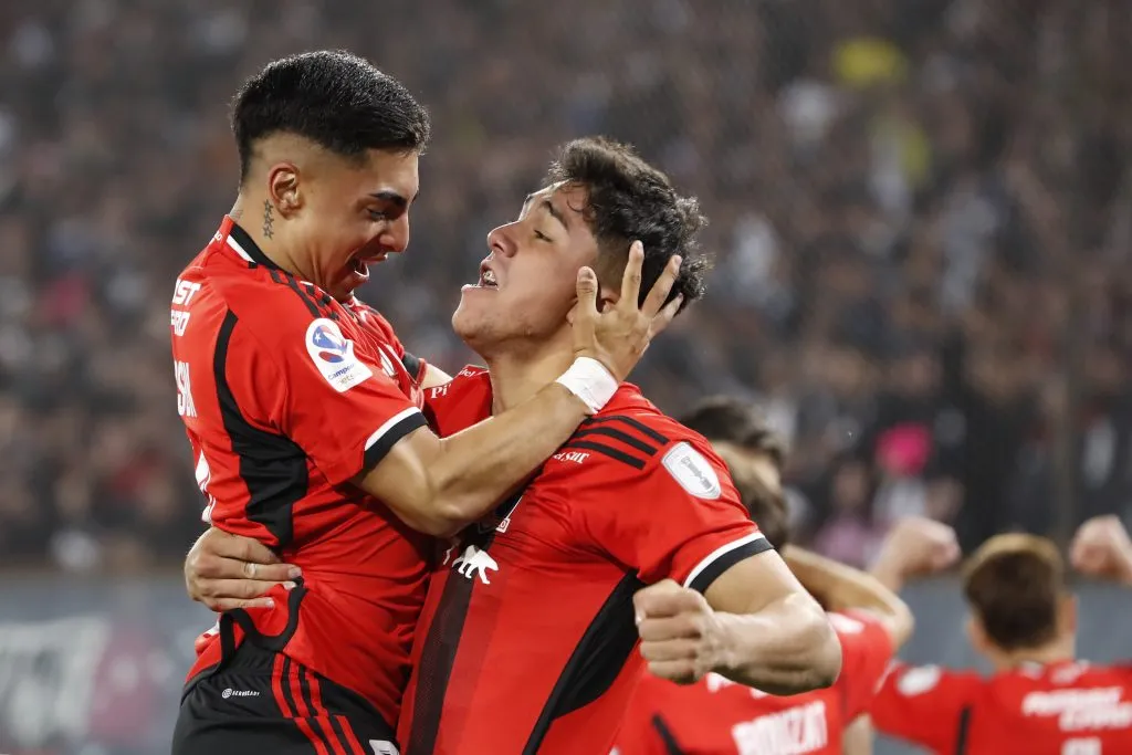 En Colo Colo sacan pecho con Damián Pizarro y Jordhy Thompson. (Foto: Felipe Zanca/Photosport)