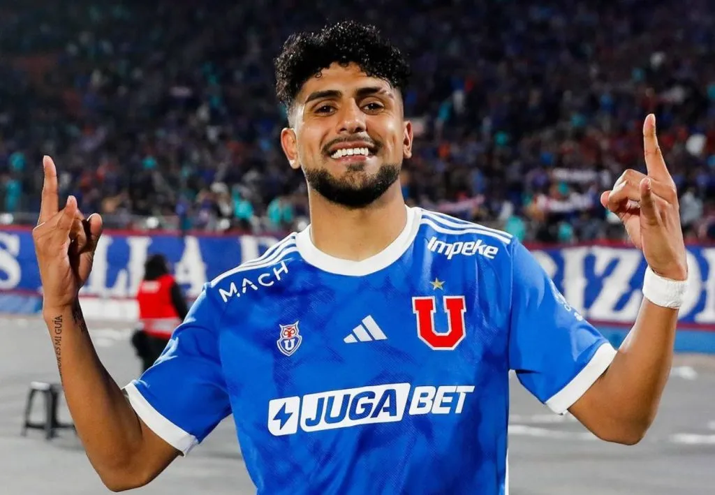 Antonio Díaz está al borde de la suspensión. Amarillas fueron recibidas defendiendo a O’Higgins (Prensa UCH)