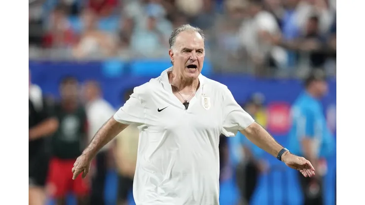 Marcelo Bielsa recibió una dura crítica de Cristián Caamaño.