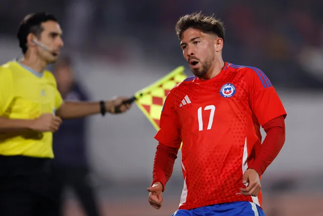 Loyola partiría a Independiente I Foto: Photosport