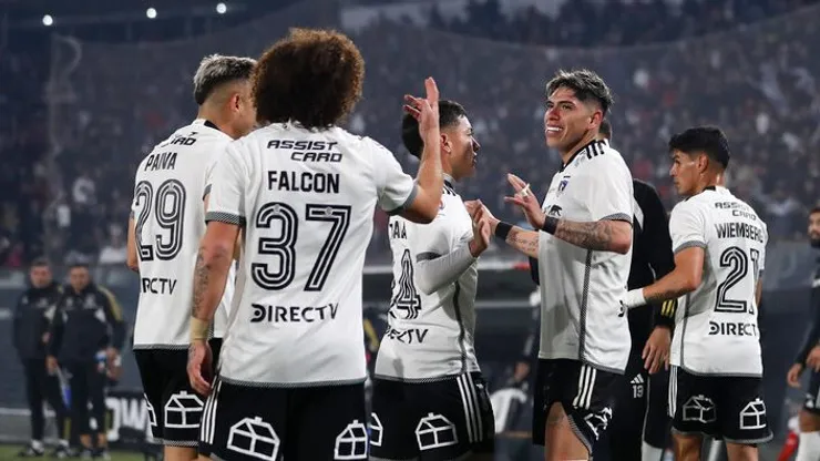 Almirón habló ante posible salida de jugador.