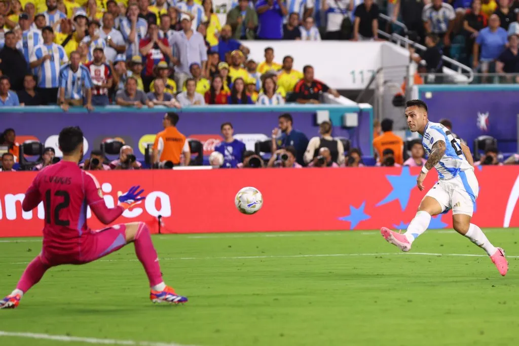 Lautaro Martínez anotó el único gol de la final en la Copa América 2024. (Foto: Maddie Meyer/Getty Images)