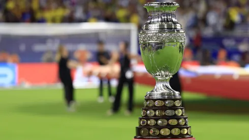 Claudio Borghi critica la realización de la Copa América en otro territorio.