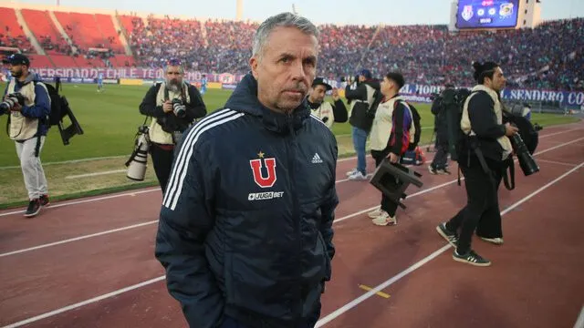 Gustavo Álvarez tiene varias dudas para formar su once ante Cobresal