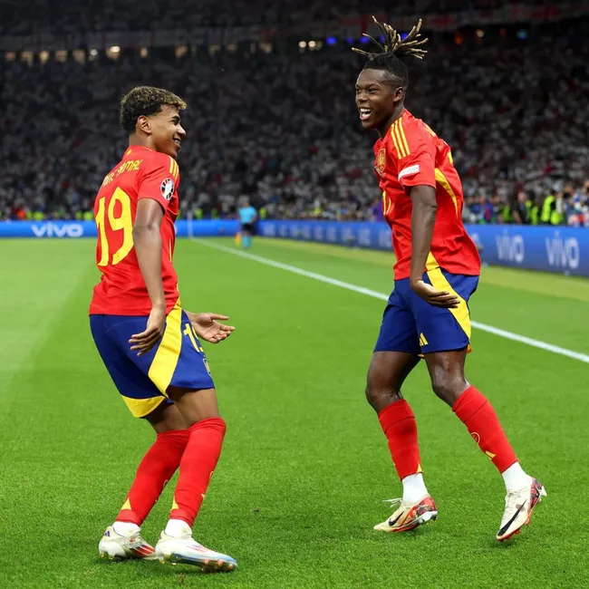 España se coronó como campeón gracias a sus jovenes cracks | Foto: Eurocopa X