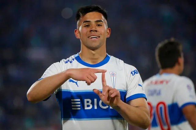 Aravena oficializado como nuevo refuerzo de Gremio | Foto: Photosport