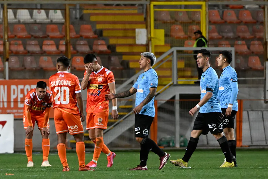 Cobreloa viene de ser eliminado en Copa Chile. | Foto: Photosport