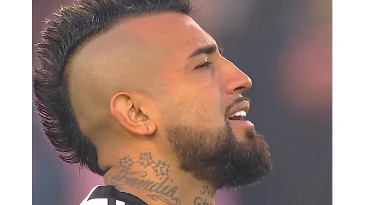 Arturo Vidal emocionado por la muerte de la madre de Gary Medel