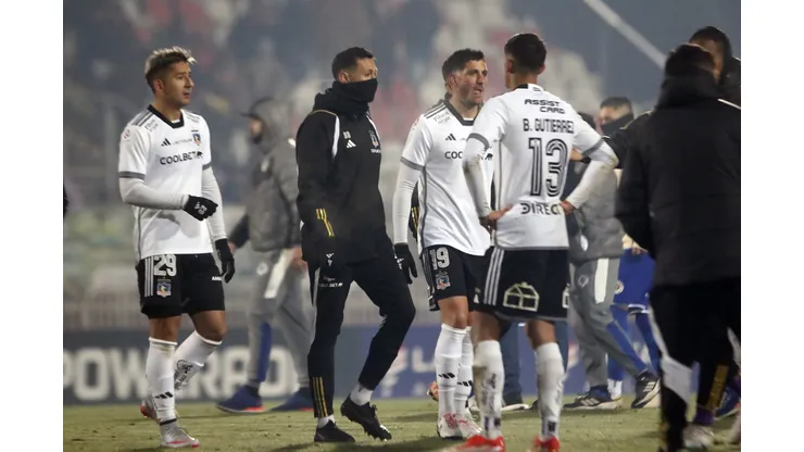Colo Colo sigue buscando a su nuevo lateral derecho. (Foto: José Robles/Photosport)
