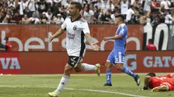 Gabriel Costa cruza la vereda y da un golpe al mercado de invierno. (Foto: Marcelo Hernández/Photosport)