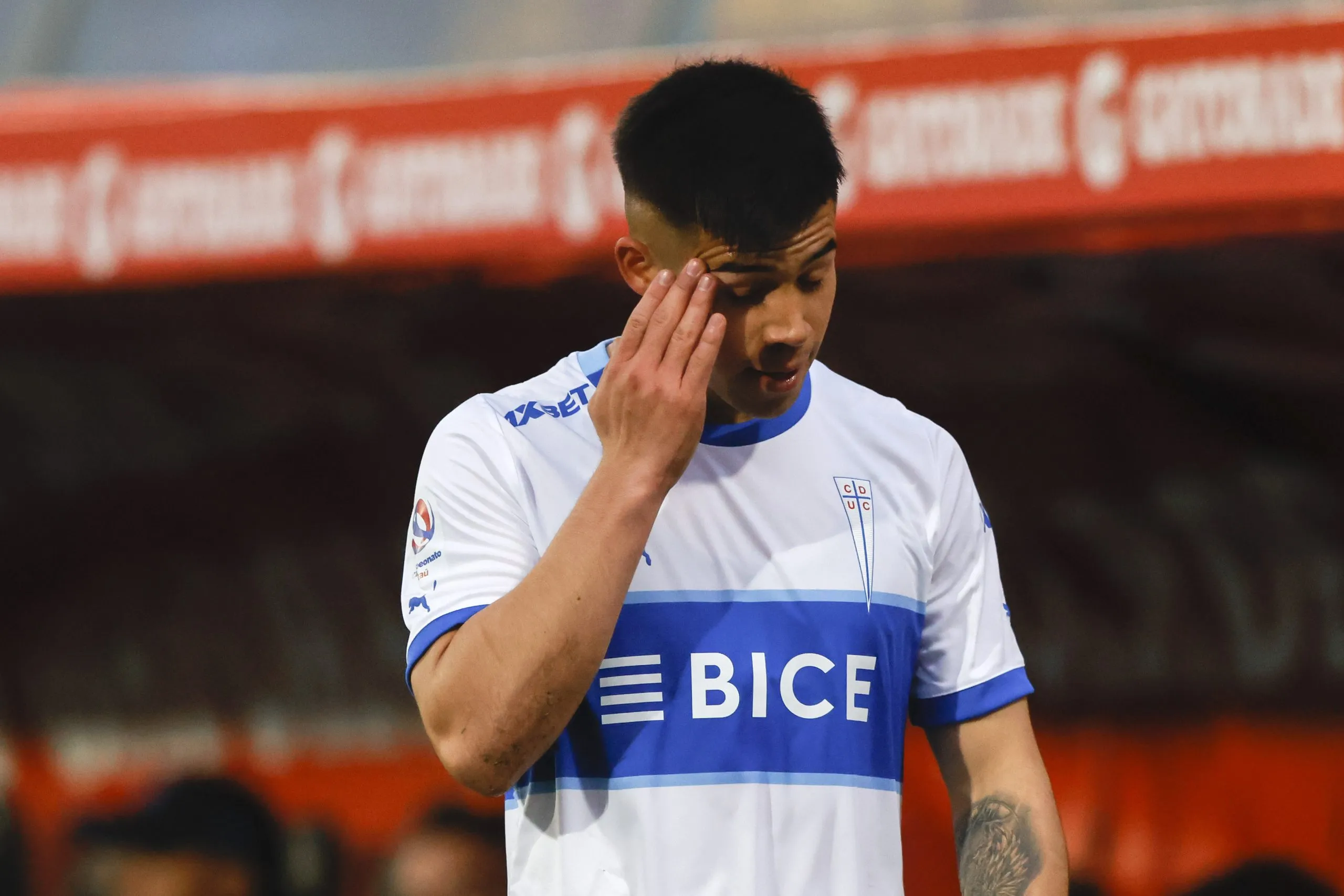 Alexander Aravena dejó Universidad Católica para partir al Gremio de Porto Alegre
(Foto: Felipe Zanca /Photosport)