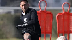 Javier Correa sufrió una lesión que lo mantendrá al menos 10 días fuera de las canchas (Foto: Colo Colo)