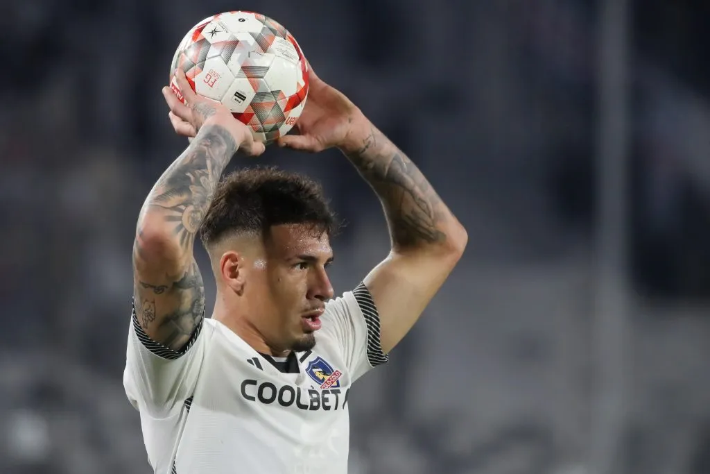 Alan Saldivia es titular indiscutido para el entrenador Jorge Almirón en Colo Colo. (Foto: Jonnathan Oyarzún/Photosport)