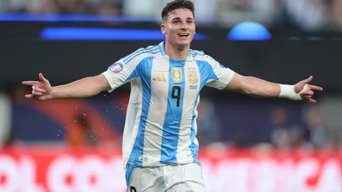 Julián Álvarez marca en triunfo de Argentina ante Canadá.