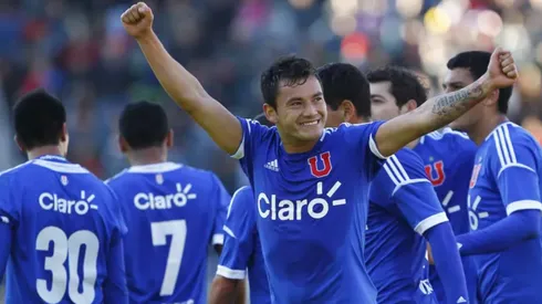Charles Aránguiz sigue en la carpeta de la U para este mercado