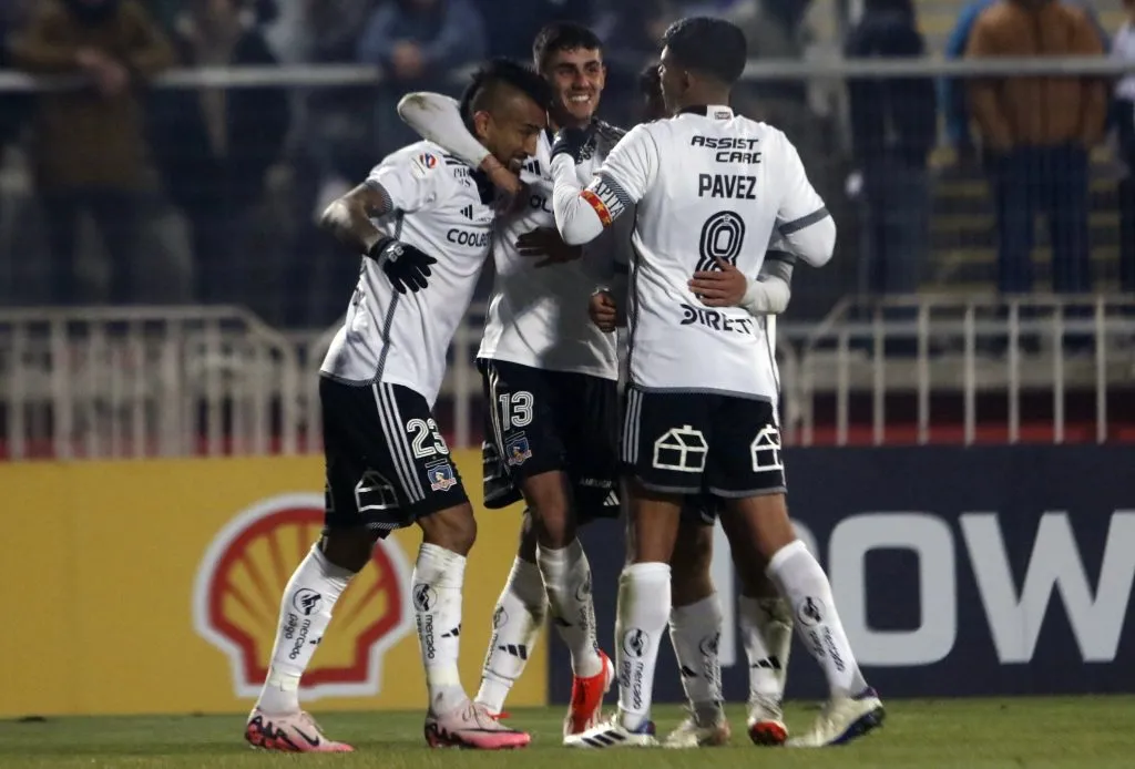 Arturo Vidal celebró su séptimo gol desde su regreso a Colo Colo. (Foto: José Robles/Photosport)