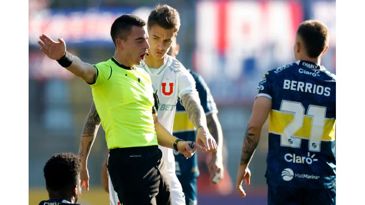 Álvaro Madrid fue expulsado y dejó a Everton con 10 ante Universidad de Chile