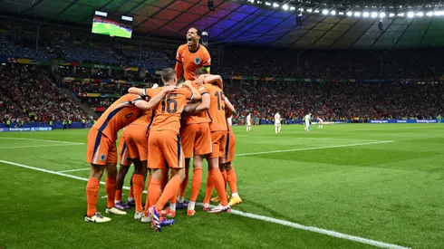 Países Bajos se lo da vuelta a Turquía en pocos minutos y se mete en semifinales.